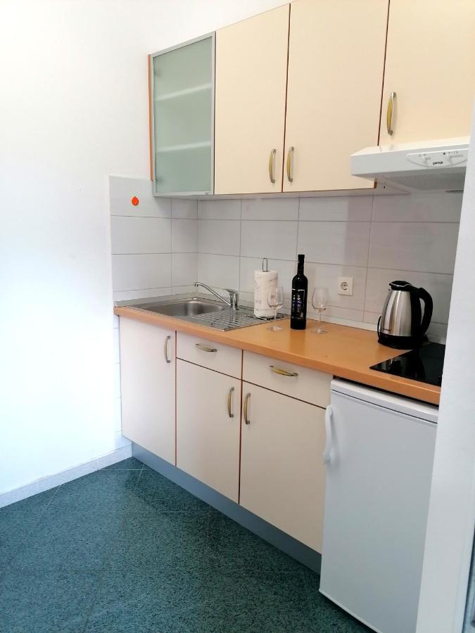 Apartments Melinda Baška Voda Kültér fotó