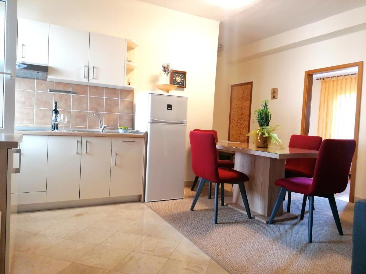 Apartments Melinda Baška Voda Kültér fotó