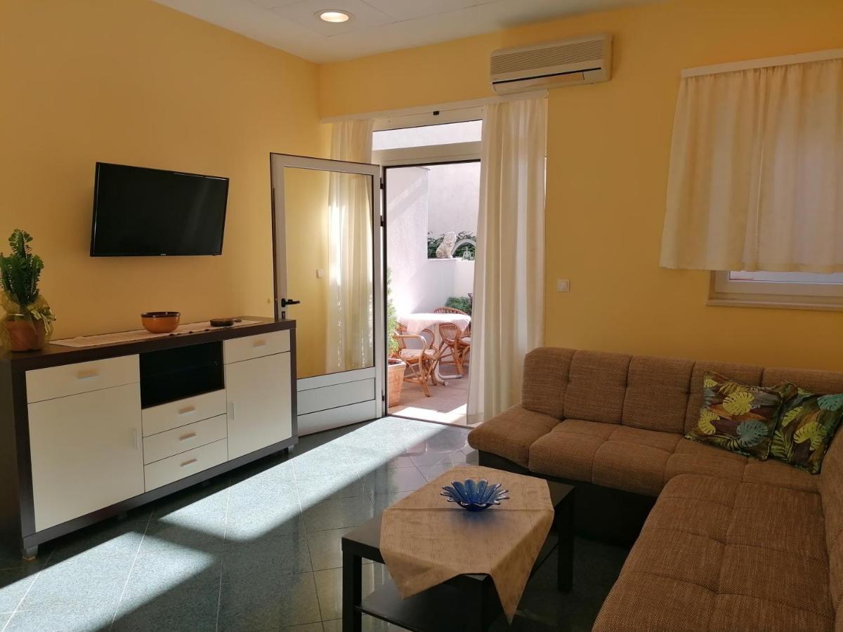 Apartments Melinda Baška Voda Kültér fotó